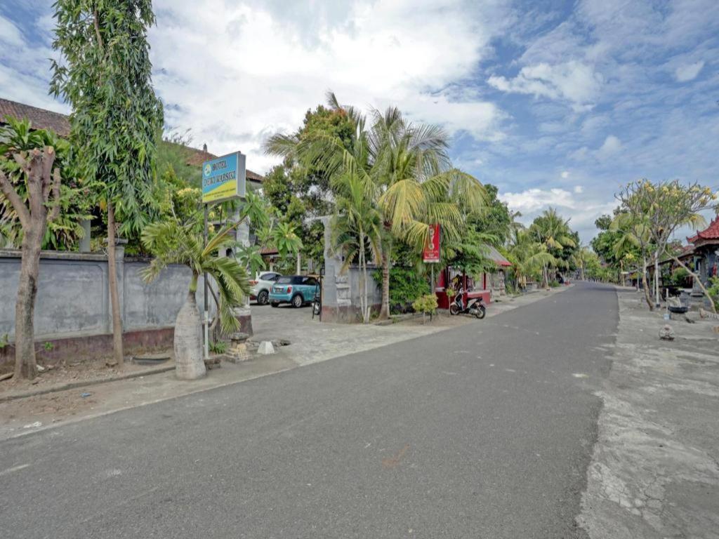 Oyo 3096 Hotel Dewi Warsiki Gilimanuk Exterior photo